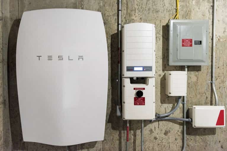 bateria-fotovoltaica-almacenar-energia-tesla