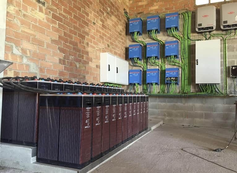 intalacion-bateria-estacionarias-fotovoltaica-almacenar-energia-solar