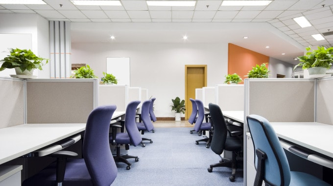 iluminacion-led-oficinas-costados