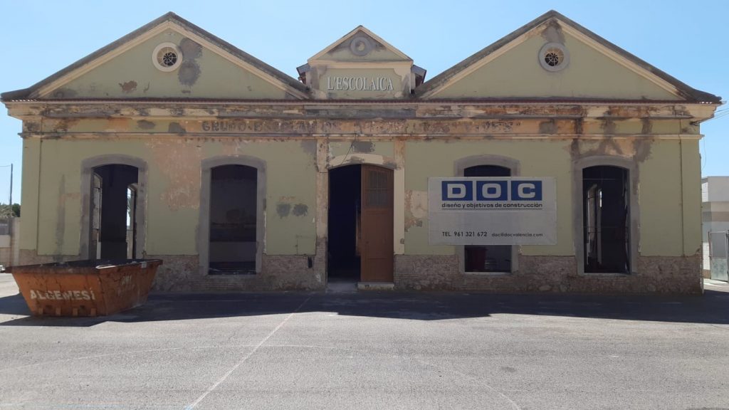 Rehabilitacion-energetica-cubierta-Escolaica-Cullera-fachada-principal