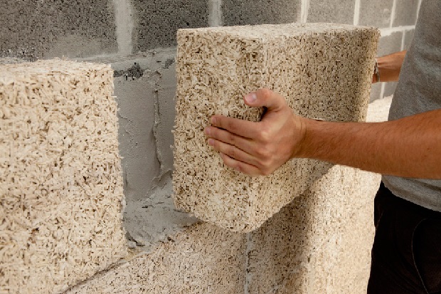 Materiales-innovadores-construcción-ladrillos-cáñamo