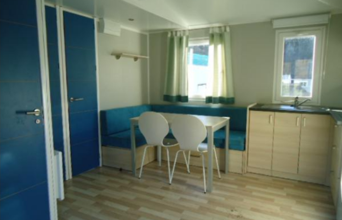 mobile-home-sun-roller-800-interior
