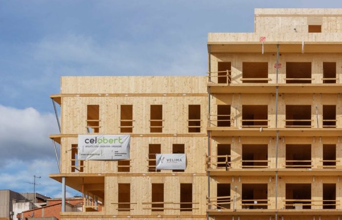 zona-exterior-edificio-cirerers
